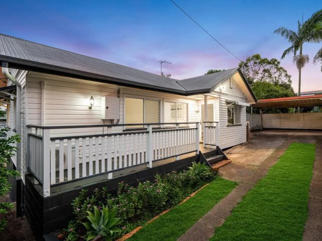 21 Buckley Street, CARINA HEIGHTS, QLD 4152