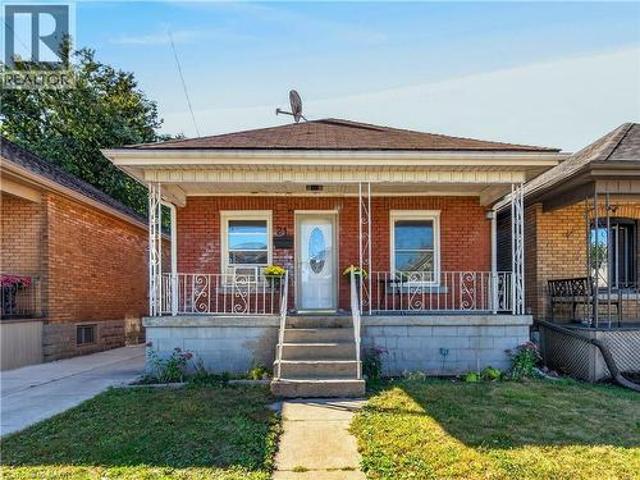 21 Cameron Avenue N, Hamilton, ON, L8H 4Y9 house for sale | Listing ID 40871 | Royal LePage