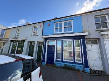 21 Commercial Row, Pembroke Dock, Pembrokeshire. SA72, 2 bed terraced house to rent, £795 pcm | PrimeLocation