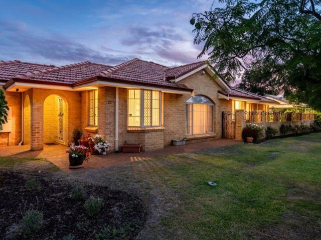 21 Covent Gardens, Stirling WA 6021