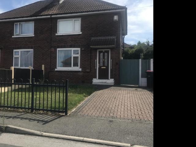 21 Clarendon Rd, Rotherham, South. 2 bed semi detached house to rent £775 pcm £179 pw