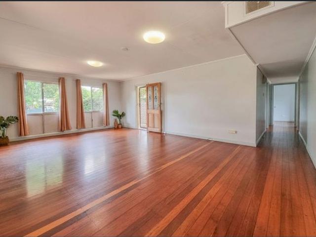 21 DELTA AVENUE, SUNSET
