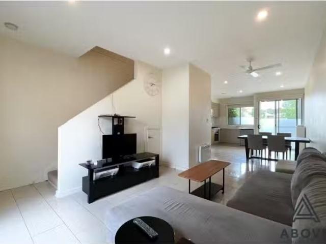 21 Dobikin Street, Crace Townhouse for rent Listed by Zoe Lee.