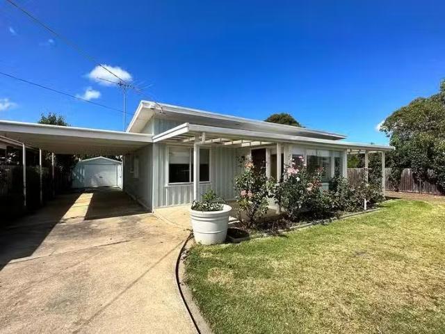 21 Dudley Parade, St Leonards, VIC 3223