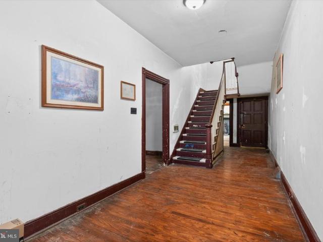 21 E Main Street