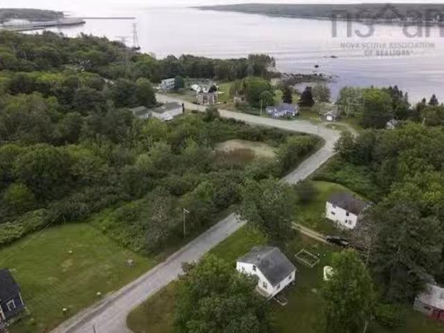 21 Elm Street, Brooklyn, NS, B0J 1H0 house for sale Listing.