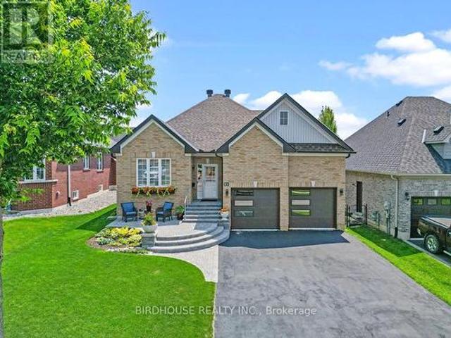 21 Ellis Crescent, Kawartha Lakes Lindsay, ON, K9V 0A4 house for lease | Listing ID X13605 | Royal LePage