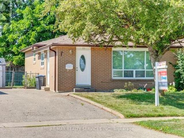 21 Finchgate Boulevard, Brampton, ON, L6T 3H7 house for sale | Listing ID W13818 | Royal LePage