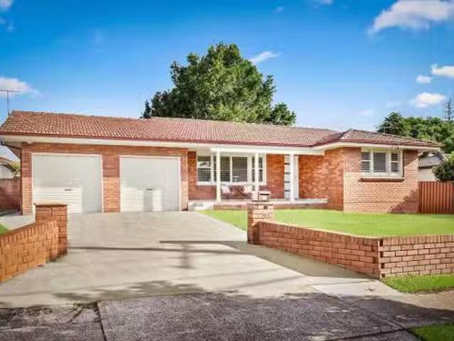 21 Fitzwilliam Road, Old Toongabbie, NSW 2146 House for Rent