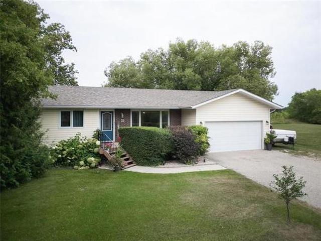 21 Friesen Avenue, Grunthal, MB, R0A 0R0 house for sale | Listing ID 202620 | Royal LePage