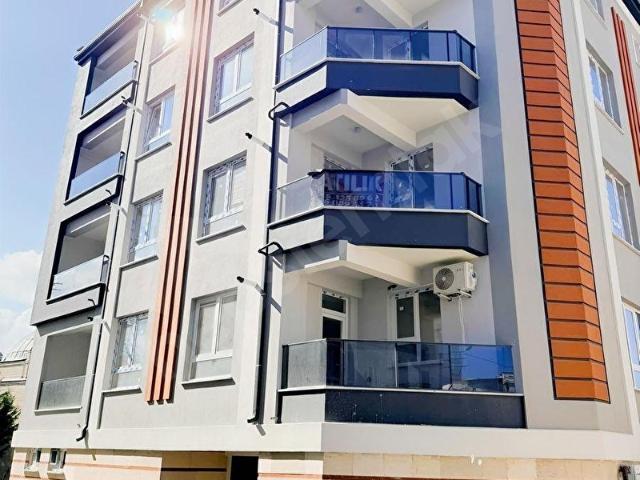 2+1 GENİŞ SIFIR DAİRE GARAJLI EVİM FİRMALARA UYGUN