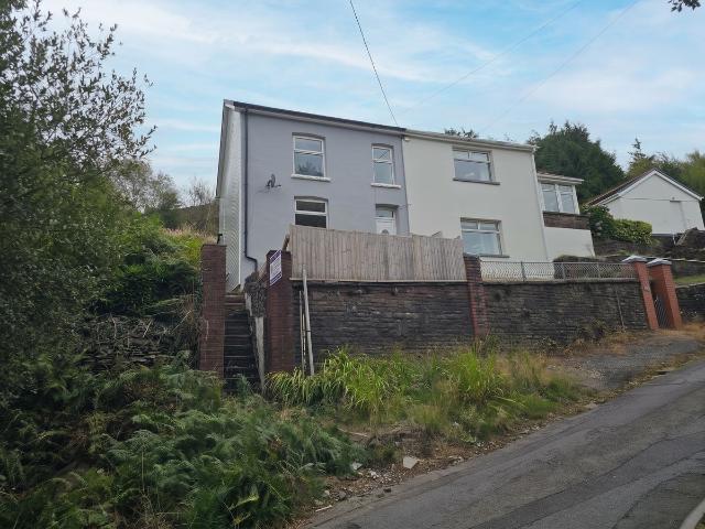 21 Graig Yr Eos, Tonypandy CF40, 3 bed semi detached house to rent, £900 pcm | PrimeLocation