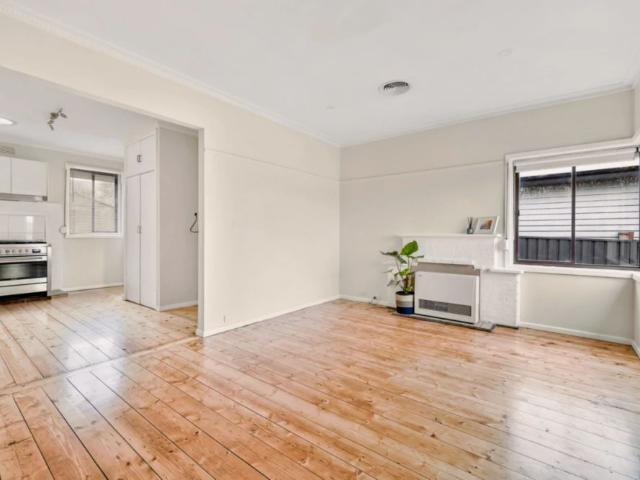 21 Grammar Street, Wendouree, Melbourne