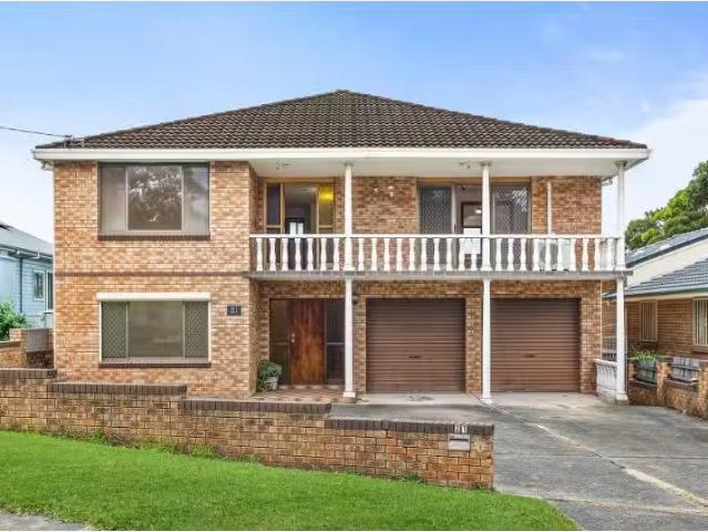 21 Grand View Parade, LAKE HEIGHTS House for rent Listed by G.