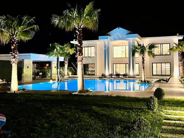 21 Güzelbahçede Satılık Villa