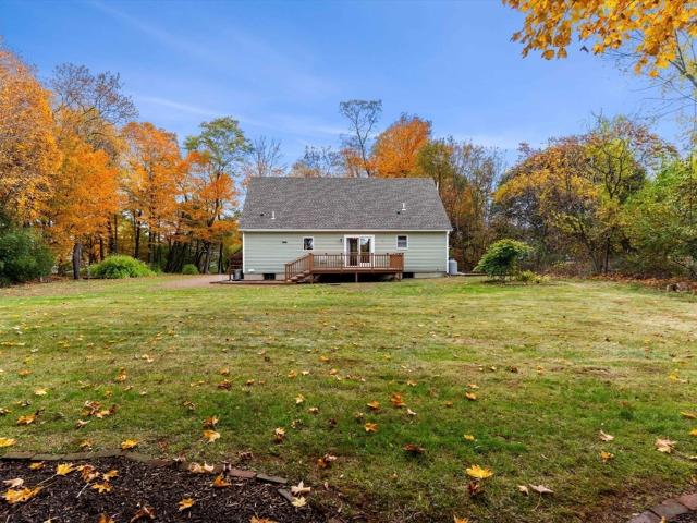 21 Hammond St, Rowley, MA 01969 | MLS #73495
