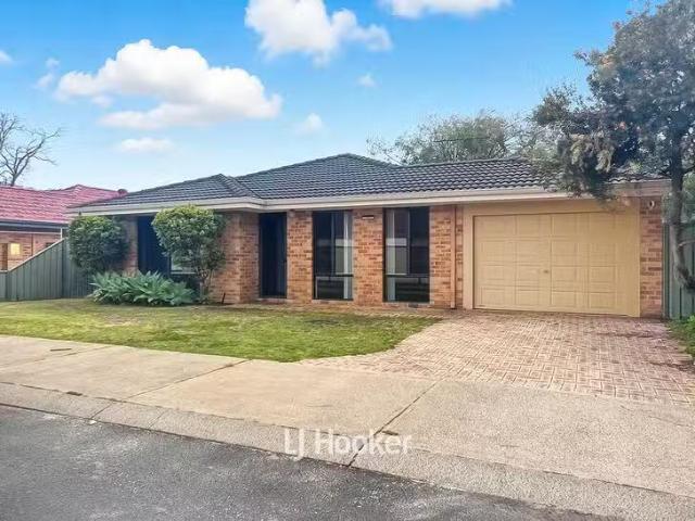 21 Honeyeater Crescent, Geographe, WA 6280