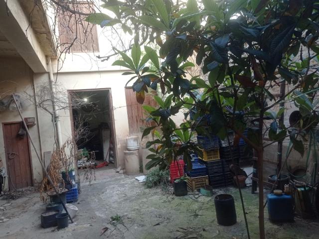 21 Inmobiliarias vende esta estupenda casa en el centro de Xirivella, para reformar a tu gusto