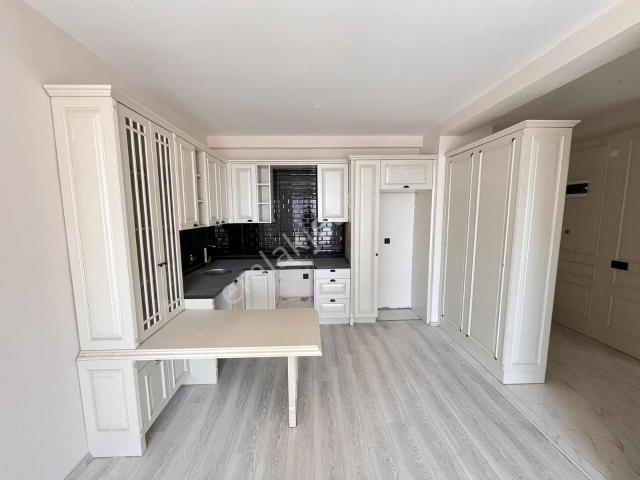 2+1 Jakuzili Kiralık Havuzlu Denize Yakın Ultra Lüks Daire