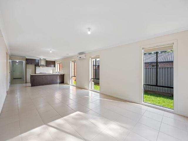 21 Jordan Avenue, Delacombe, VIC, 3356