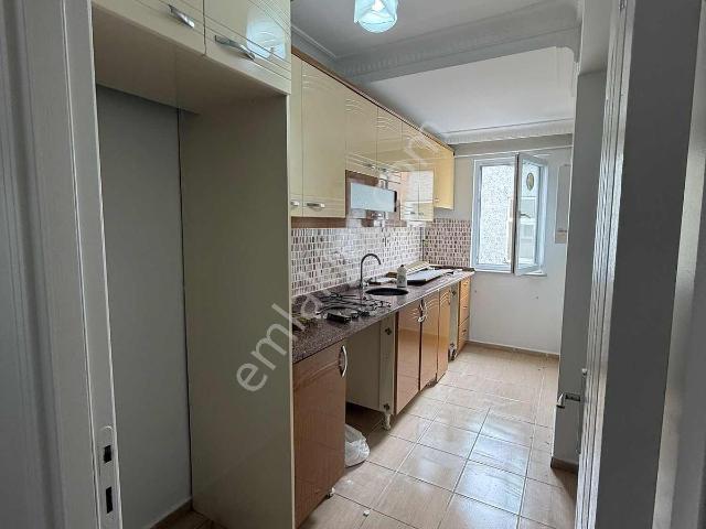 2+1 Kat Mülkiyetli İskanlı 2. Kat Balkonlu Temiz Daire