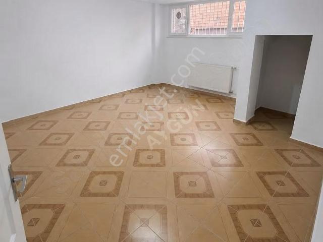 2+1 Kat Mülkiyetli / Merkezde / Ferah Bahçe Katı