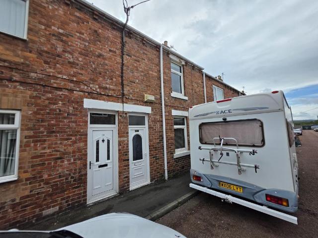 21 King Street DH3 1EF 2 bed terraced house to rent £650 pcm £150 pw