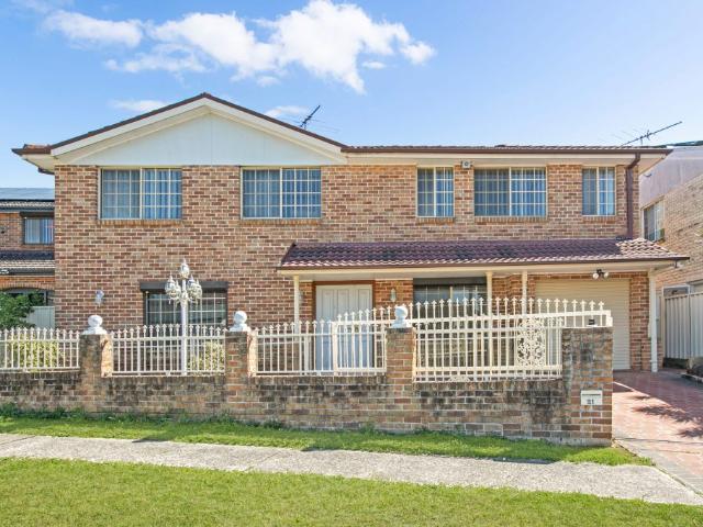 21 Kingfisher Avenue Bossley Park