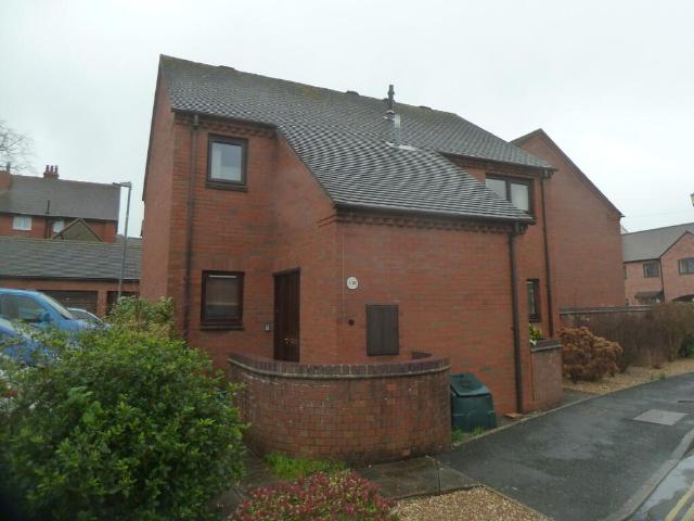 21 Kings Court Church Stretton. 2 bed ground floor flat to rent £750 pcm £173 pw