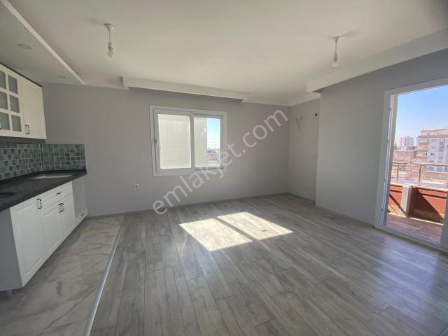2+1 Kiralık, Ankestre Seti,giyinme Odalı