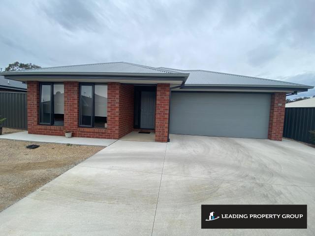 21 Lankester Court, THURGOONA NSW 2640