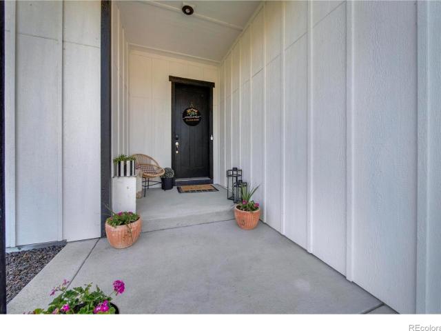 21 Lakeview Circle