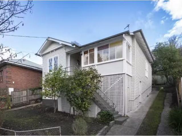 21 Mc Kellar Street, South Hobart House for rent Listed by Mo.