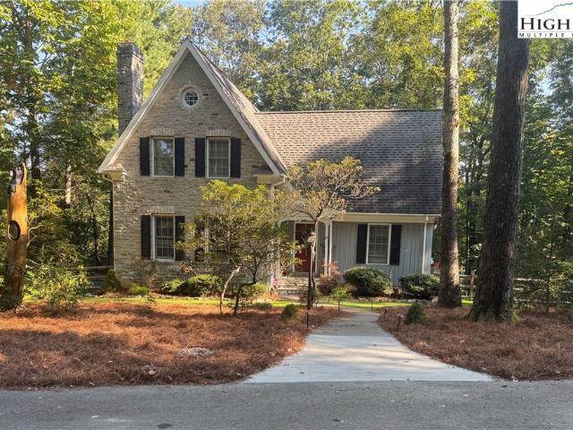 21 Maple Leaf Lane