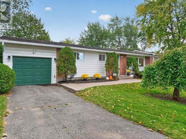 21 Millbrook Crescent, Ottawa, ON, K2E 5B6 house for sale | Listing ID X13872 | Royal LePage