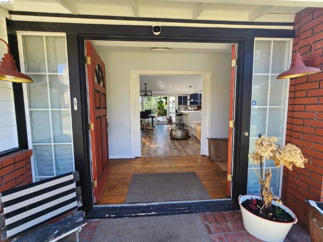 21 Monte Vista Ave
