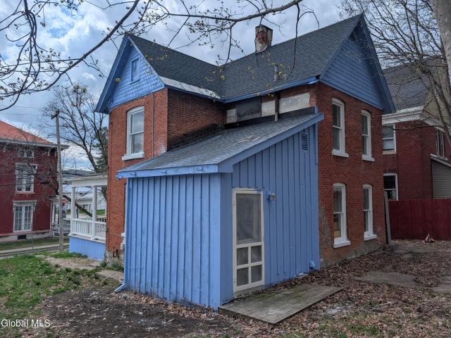 21 Monroe Street