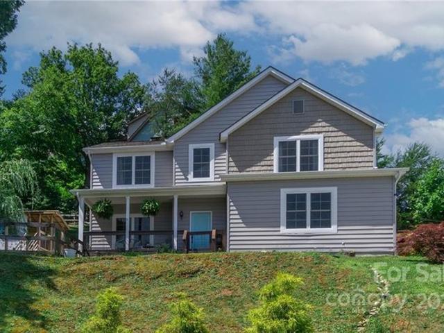 21 Moss Pink Pl, Asheville, NC 28806