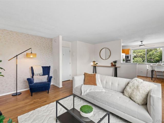 21 N Washington Street # 304