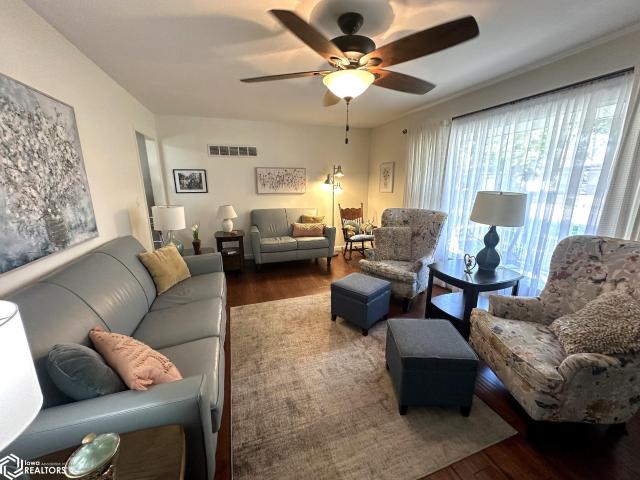 21 Oak Drive