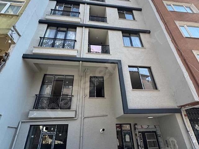 2+1 OTURUMA HAZIR METROYA YAKIN SIFIR DAİRE