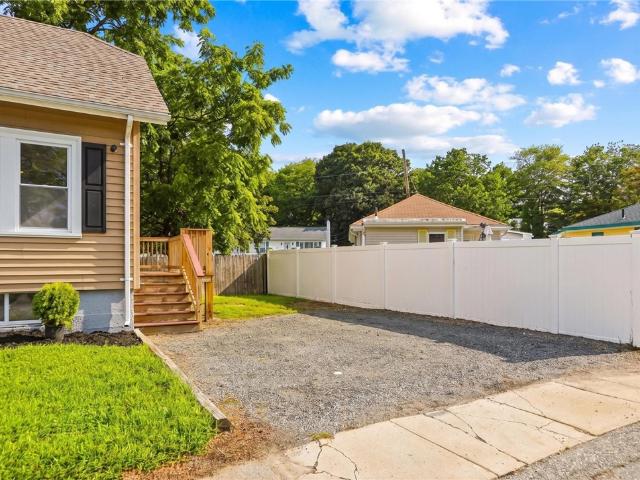 21 Overbrook Avenue