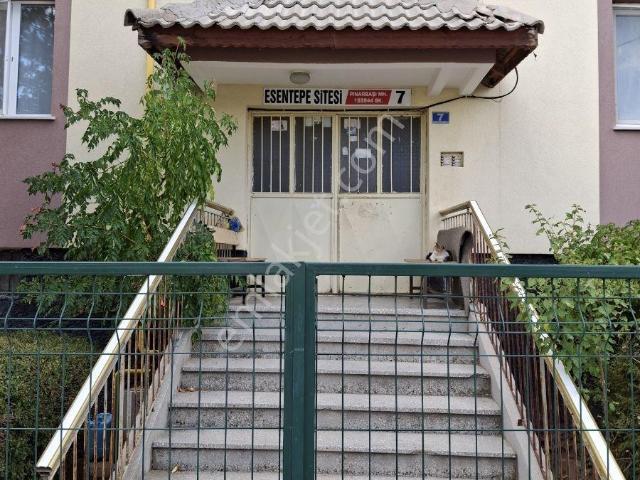2+1 Pınarbaşı Belediye Evlerinde Satılık Daire