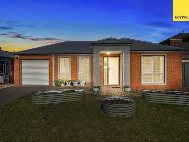 21 parterson Way, Caroline Springs, VIC 3023