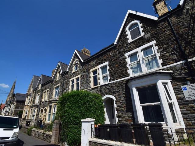 21 Piercefield Place, Cardiff Studio to rent £740 pcm £171 pw