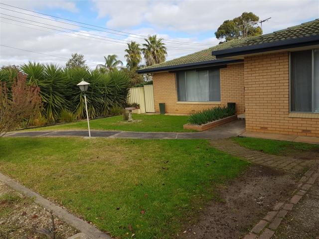 21 Prince Charles Street, MORPHETT VALE, SA 5162