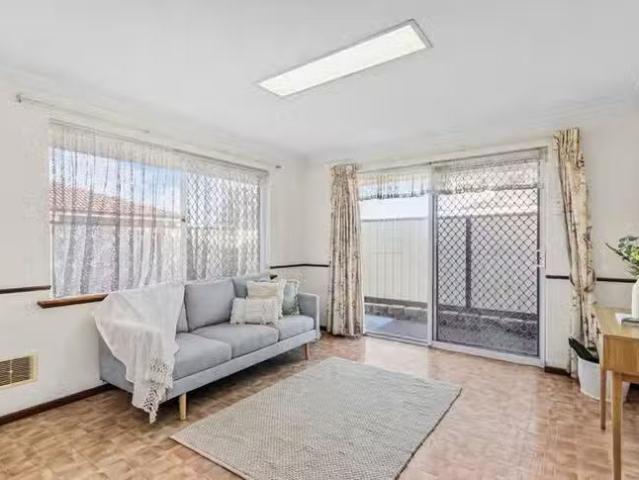21 Prince Street, Queens Park, WA 6107