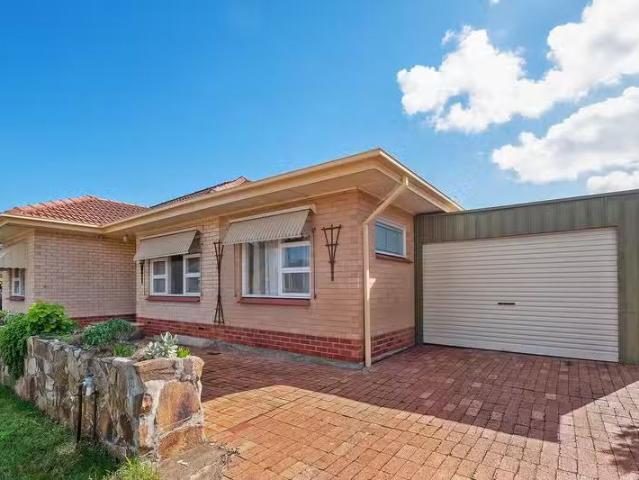 21 Randell Road, Morphett Vale, SA 5162 House for Rent