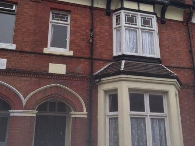 21 Radford Road, CV31 1NF 6 bed terraced house to rent £2,910 pcm £672 pw