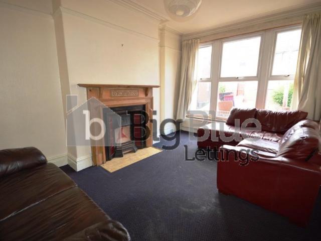 21 Richmond Avenue, Hyde Park, Leeds LS6 7 bed terraced house to rent £4,065 pcm £938 pw